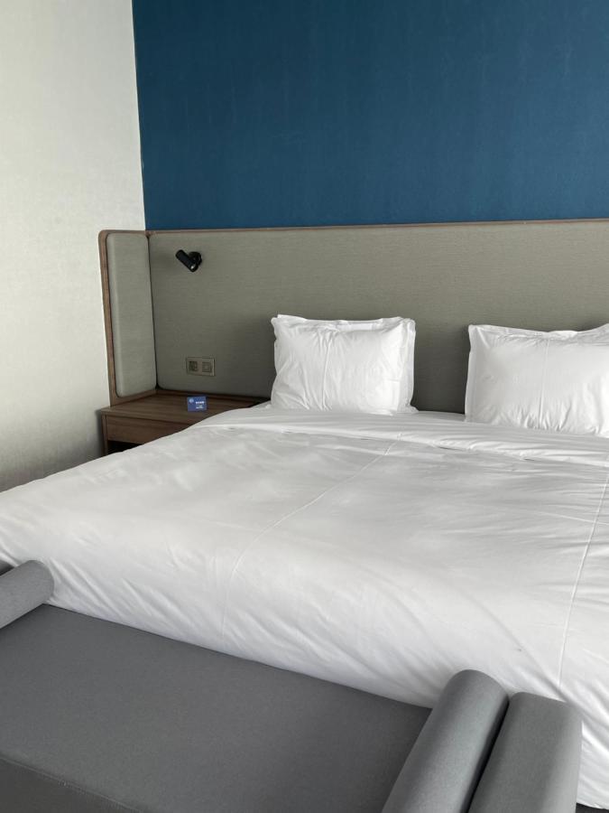 Holiday Inn Express Ulanqab Jining By Ihg ภายนอก รูปภาพ